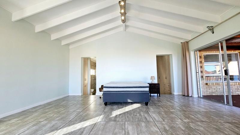 6 Bedroom Property for Sale in Dana Bay Western Cape